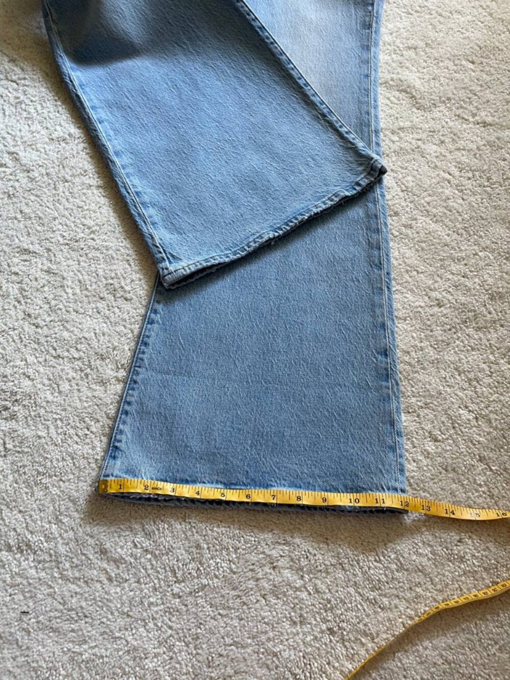 NWT Levi’s Premium Ribcage Bell High Rise Women’s Jeans Size 26/32 - Picture 11 of 13